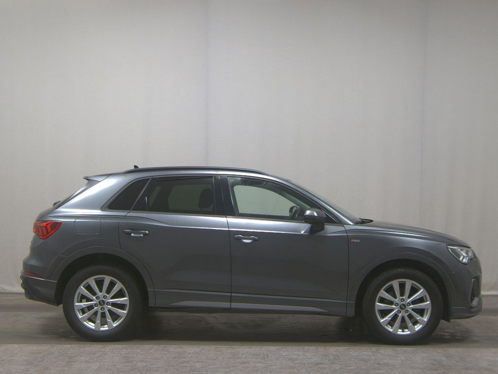 Image of Audi Q3