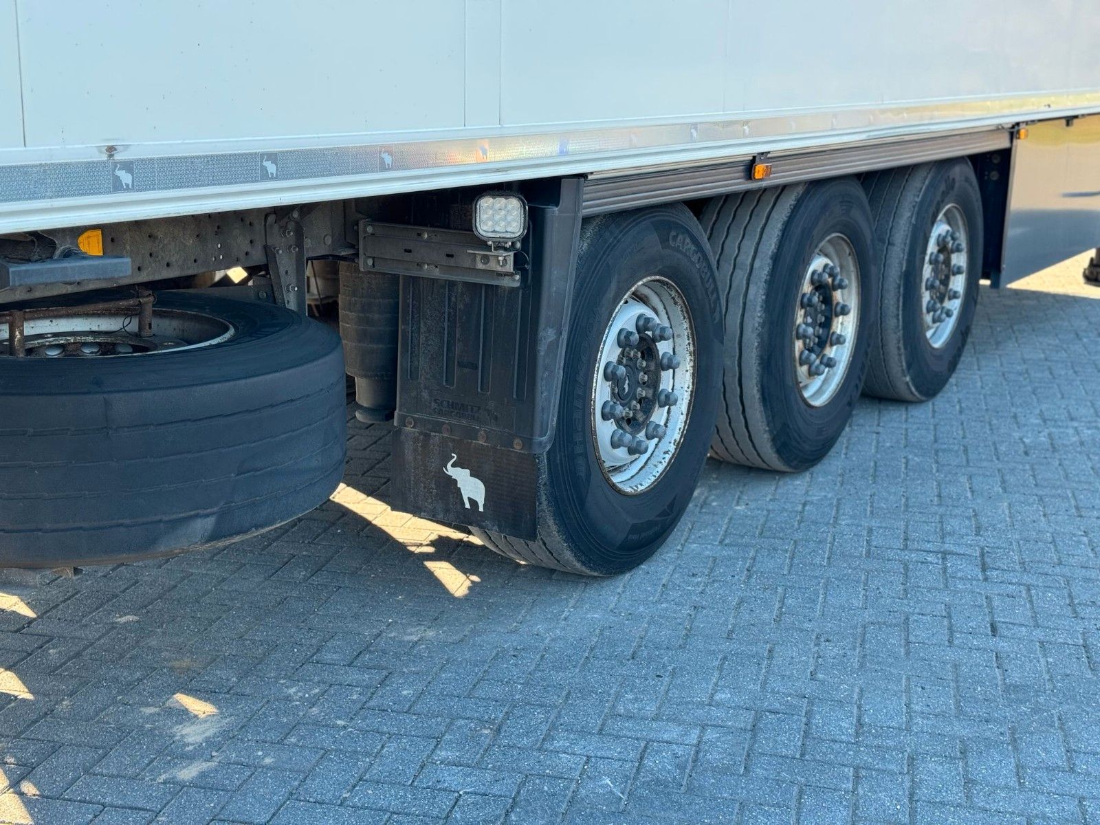 Fahrzeugabbildung Schmitz Cargobull Kühlkoffer Doppelstock Schmitz Kühlgerät
