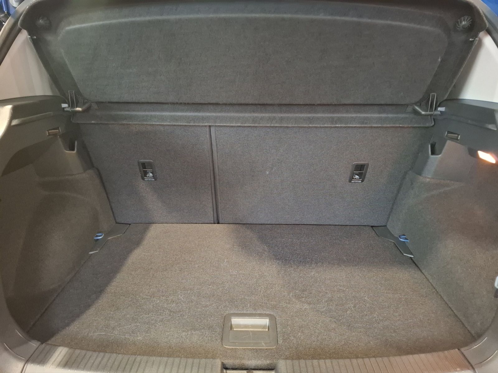 Fahrzeugabbildung Volkswagen T-Cross TSI Active Navi AID ACC PDC SH LM