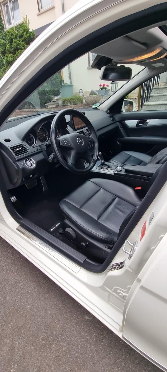 Mercedes-Benz C250 2010 — photo 9