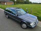 Mercedes-Benz MERCEDES E 220 T.SD.KLIMA.SAMMLERZUSTAND - Mercedes-Benz E 220 mit Benzin-Antrieb: Kombi