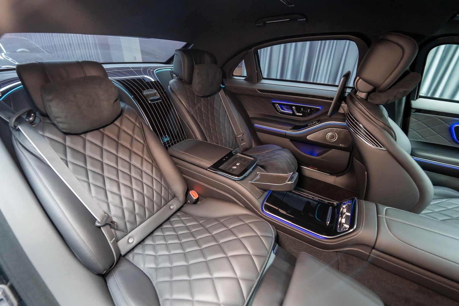 Fahrzeugabbildung Mercedes-Benz S 680 4M GUARD Armored VR10 FULL STOCK 2025