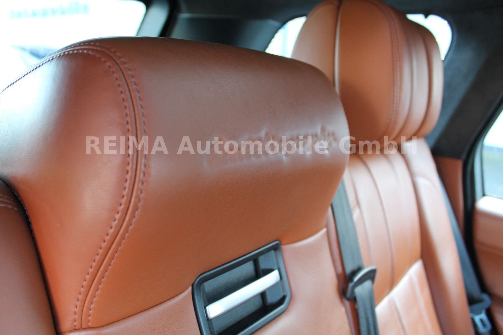 Fahrzeugabbildung Land Rover Range Rover 3,0 TDV6 mit Garantie bis 9.2026