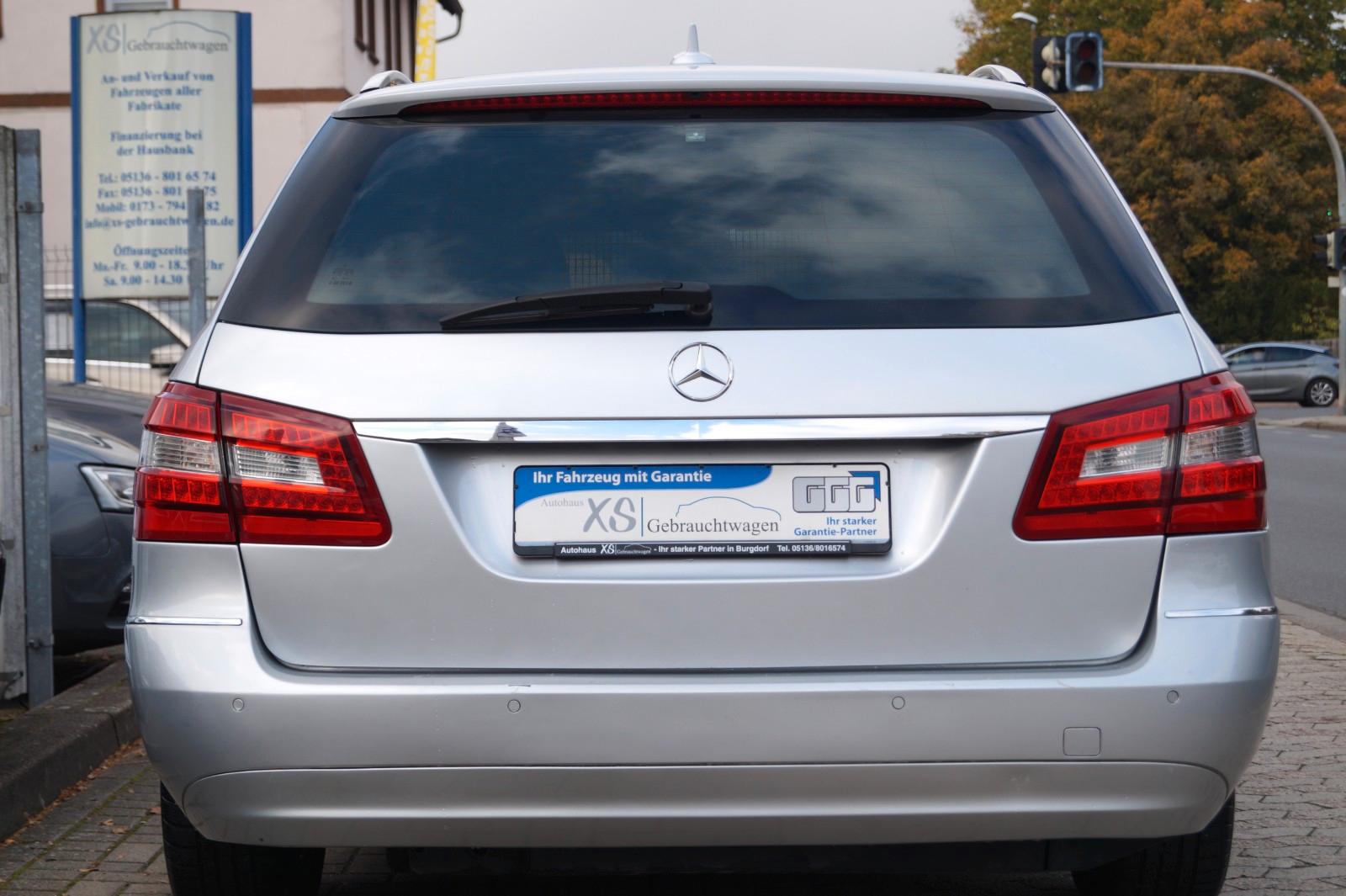 Mercedes-Benz E220 2011 — photo 7