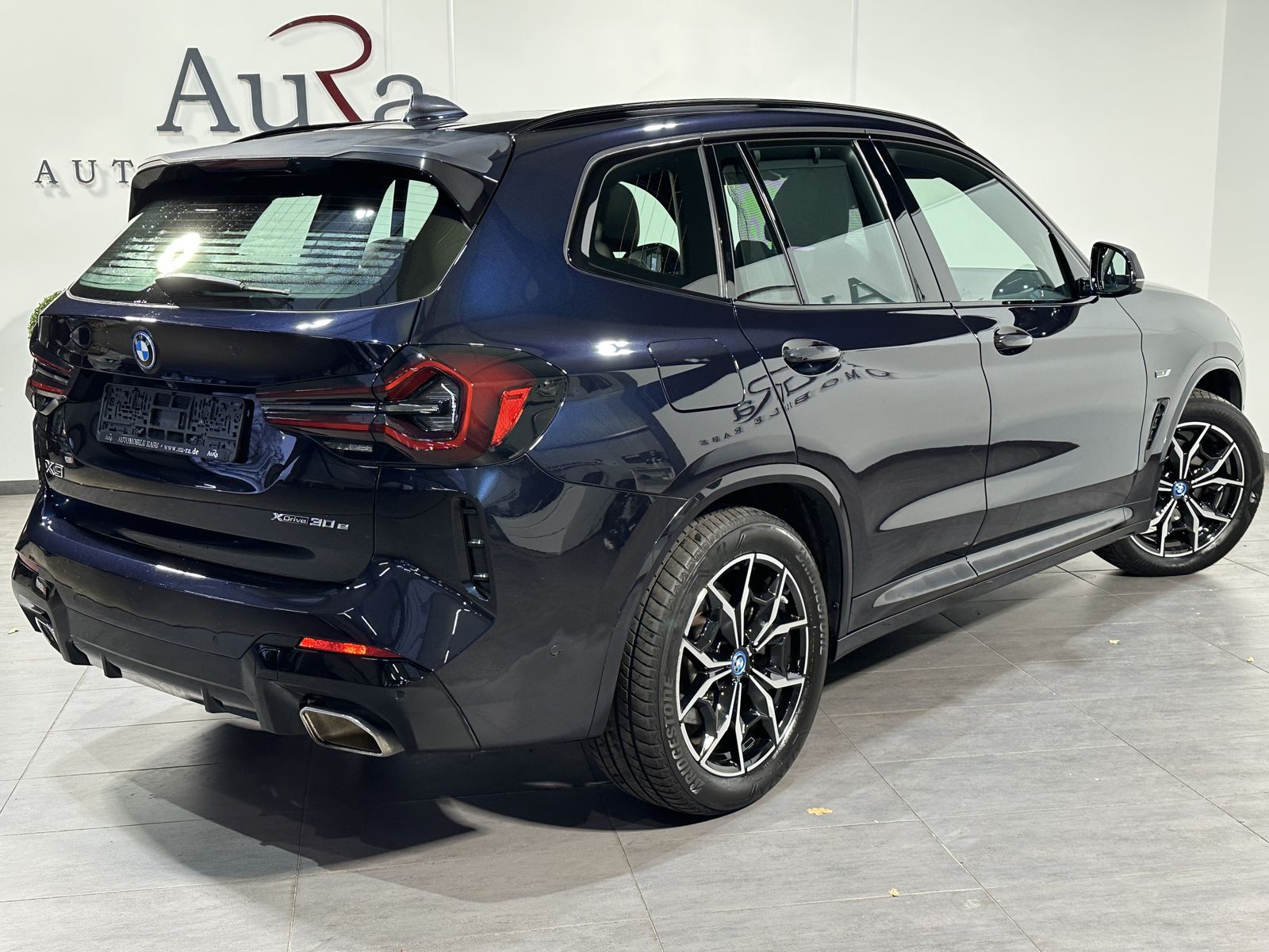 Fahrzeugabbildung BMW X3 xDrive30e M-Sport NAV+LED+PANO+HEAD-UP+AHK+VC