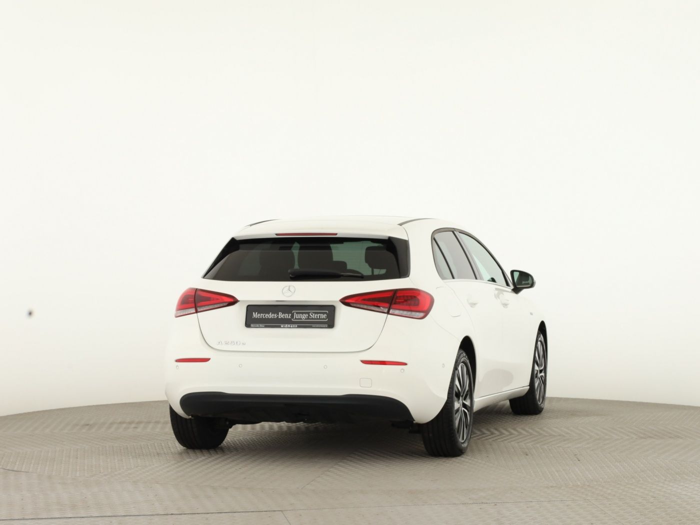 Mercedes-Benz A 250 e Panorama AHK Multibeam PTS Kamera Navi foto 2