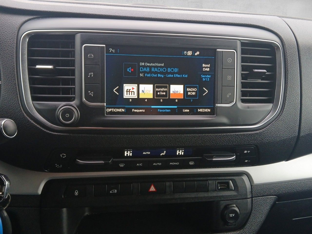 Fahrzeugabbildung Peugeot Expert Kasten Asphalt Sport Edition L2 / M