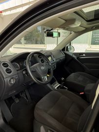 Volkswagen Tiguan - 9