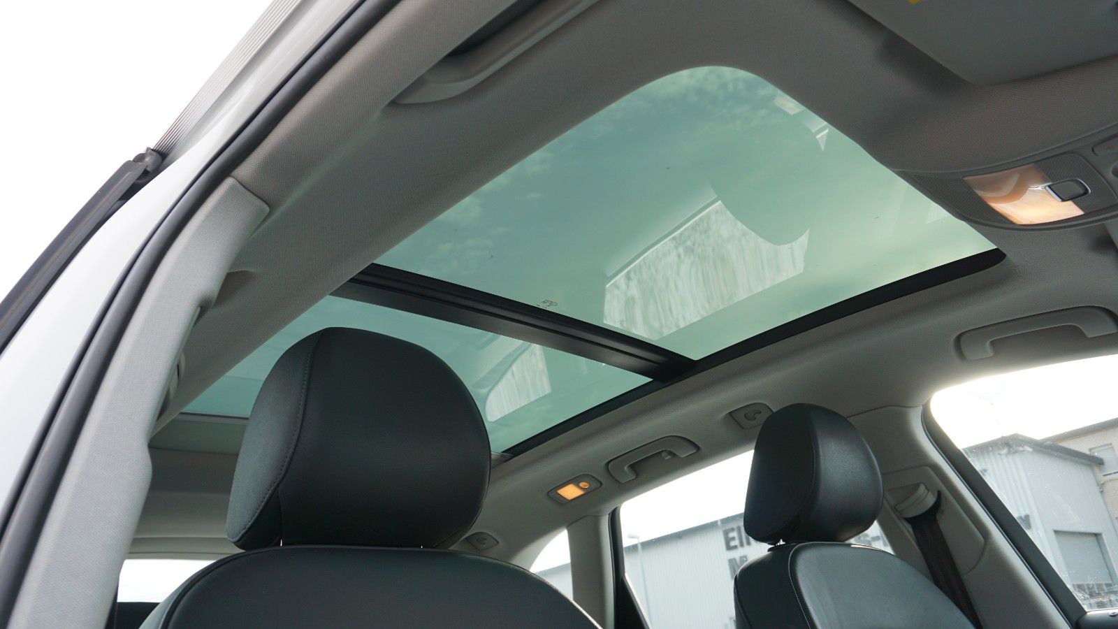 Fahrzeugabbildung Audi Q5 2.0 TDI 140 kW quattro, Standheizung, Pano