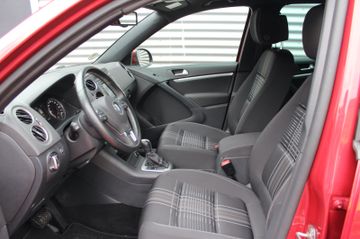 Volkswagen Tiguan - 10