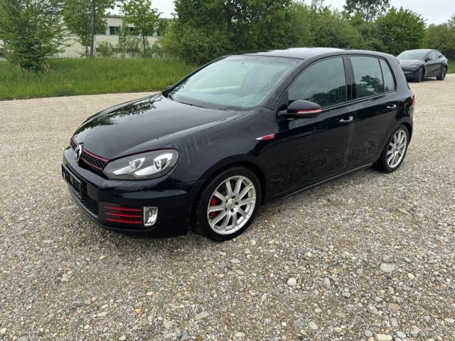 Volkswagen Golf 2.0 DSG GTI