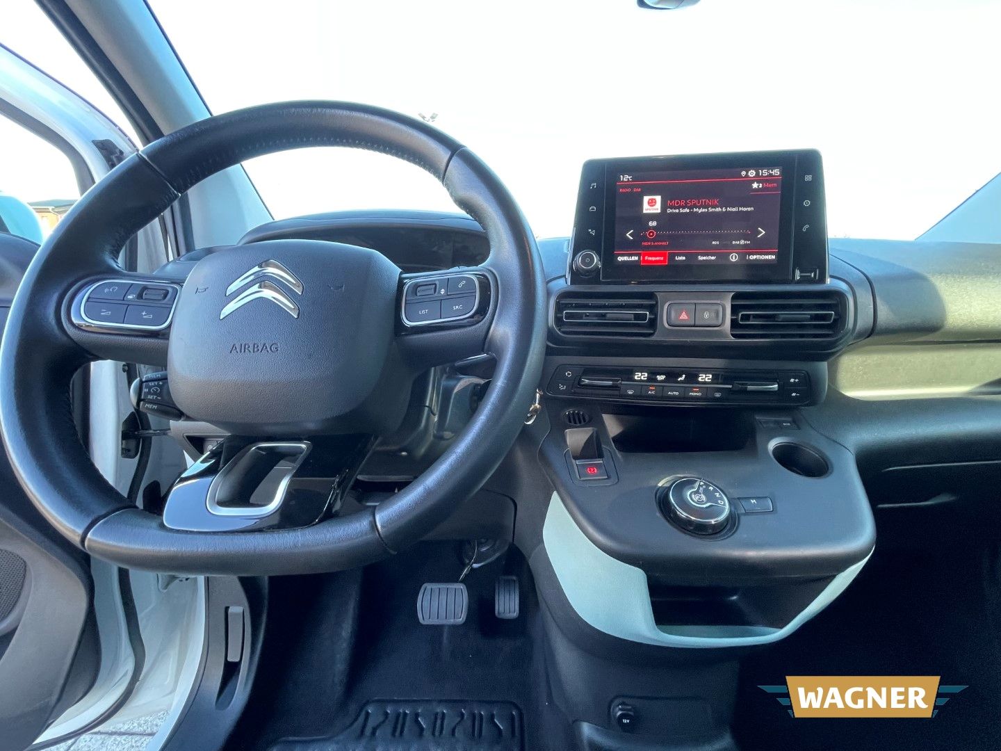 Fahrzeugabbildung Citroën Berlingo Feel XL Automatik Klimaautomatik