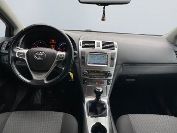 Toyota Avensis - 11