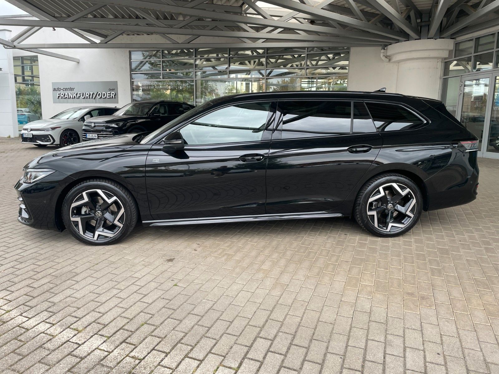 Volkswagen Passat Variant 2.0 TDI SCR DSG R-Line foto 5