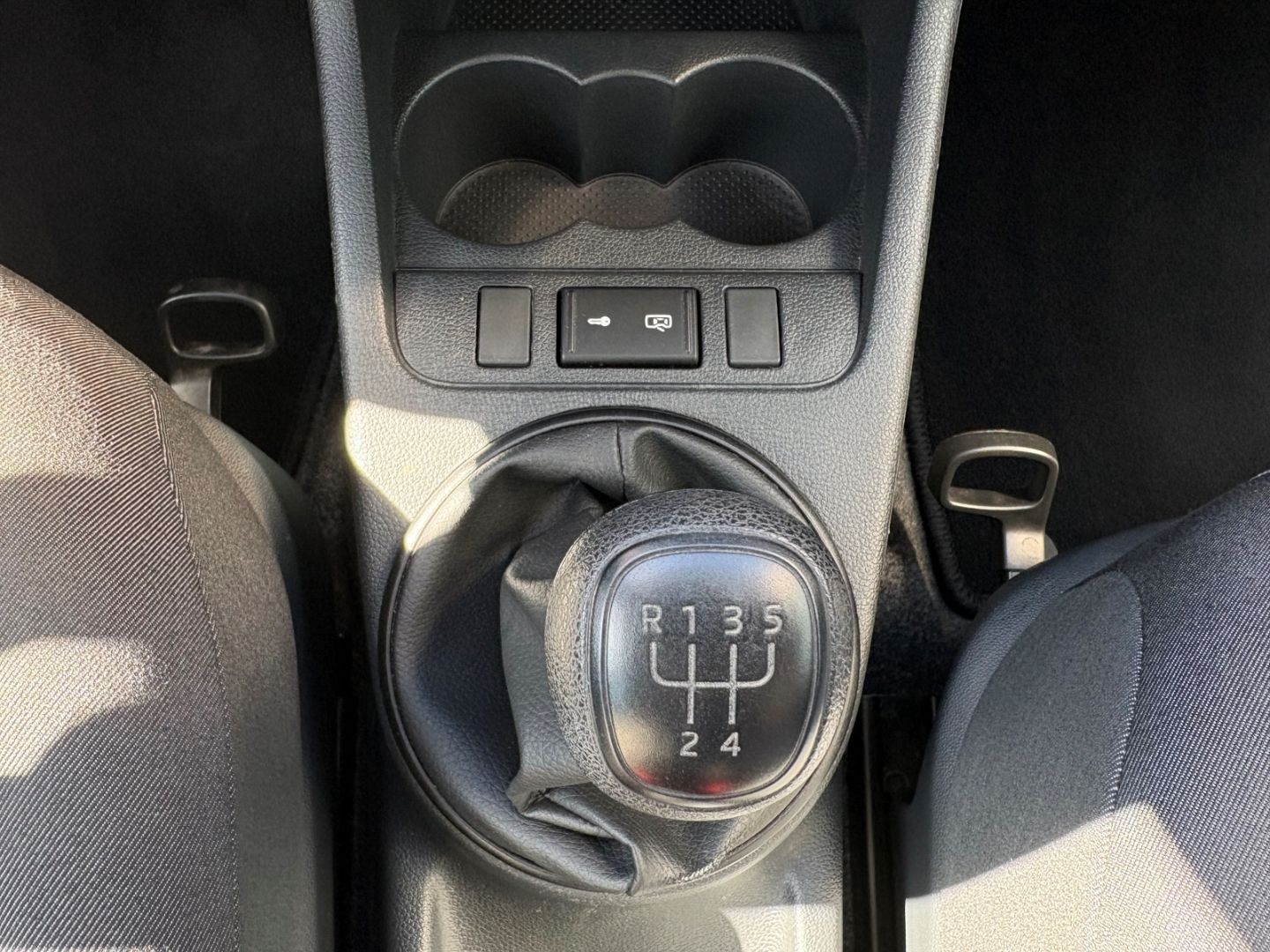 Fahrzeugabbildung SKODA Fabia Cool Edition KLIMA RDKS 8-fach bereift