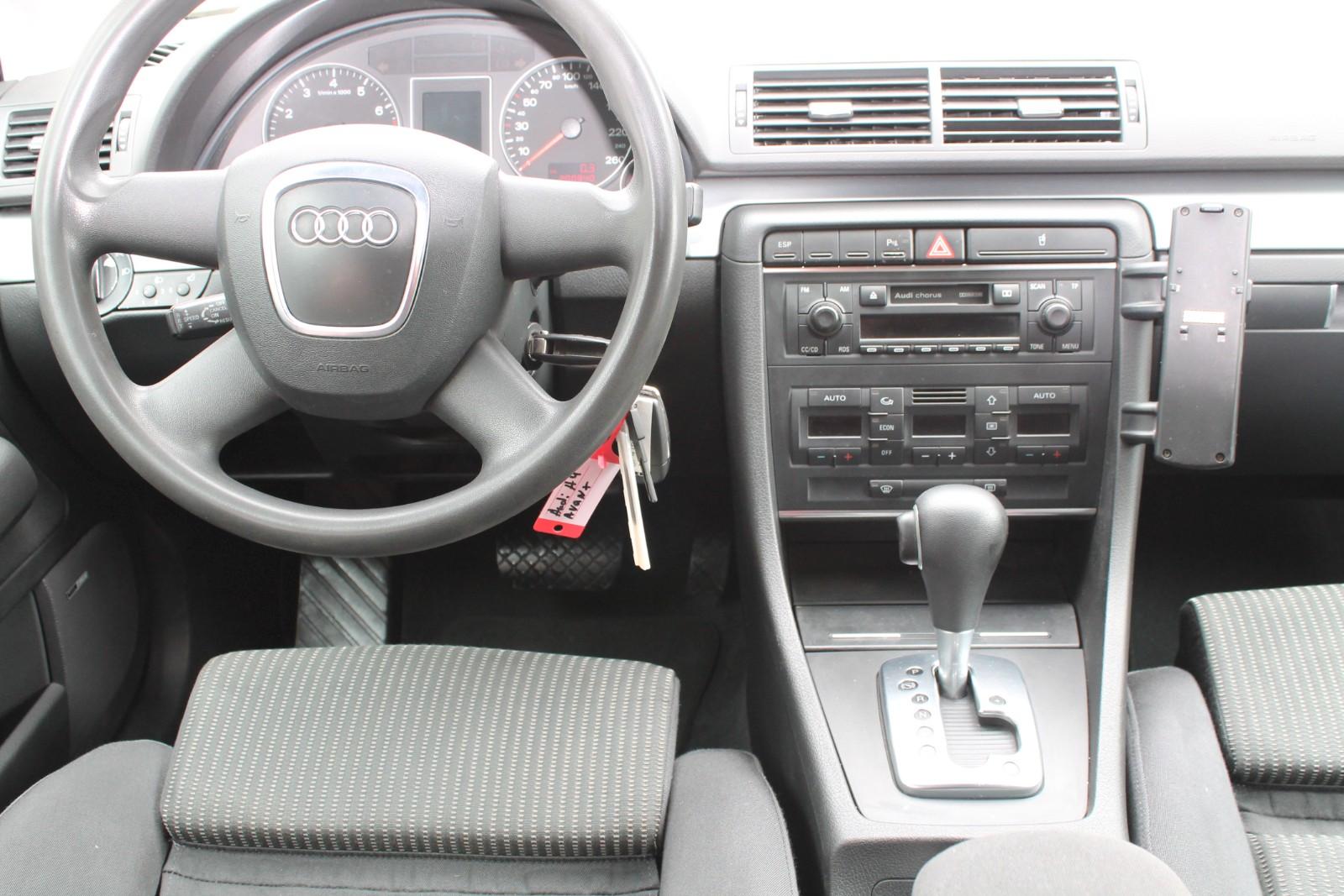 Audi A4 2005 — photo 11