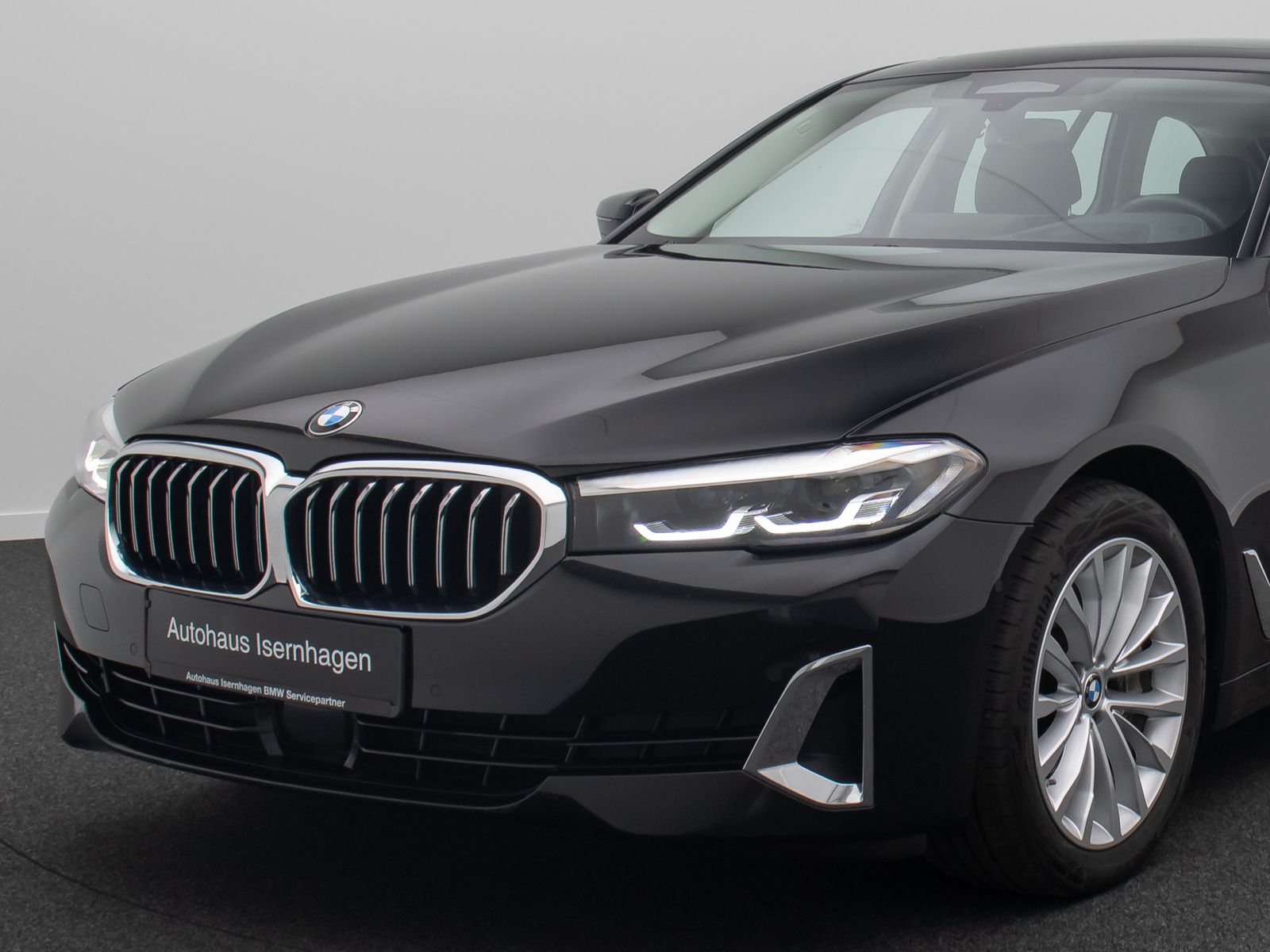 Fahrzeugabbildung BMW 530d Luxury Line HUD DAB H/K Panorama Individual