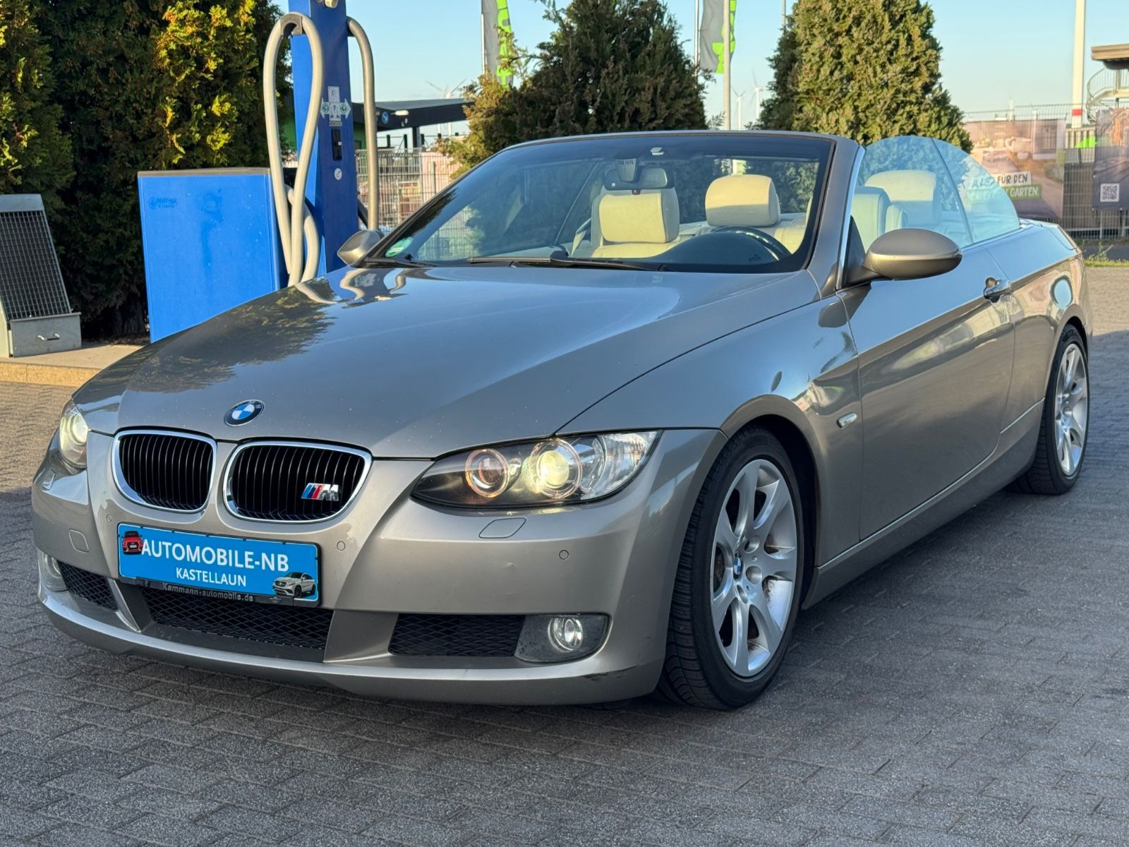 BMW 3 Cabrio 320i Klima Leder Xenon TÜV 03/2028