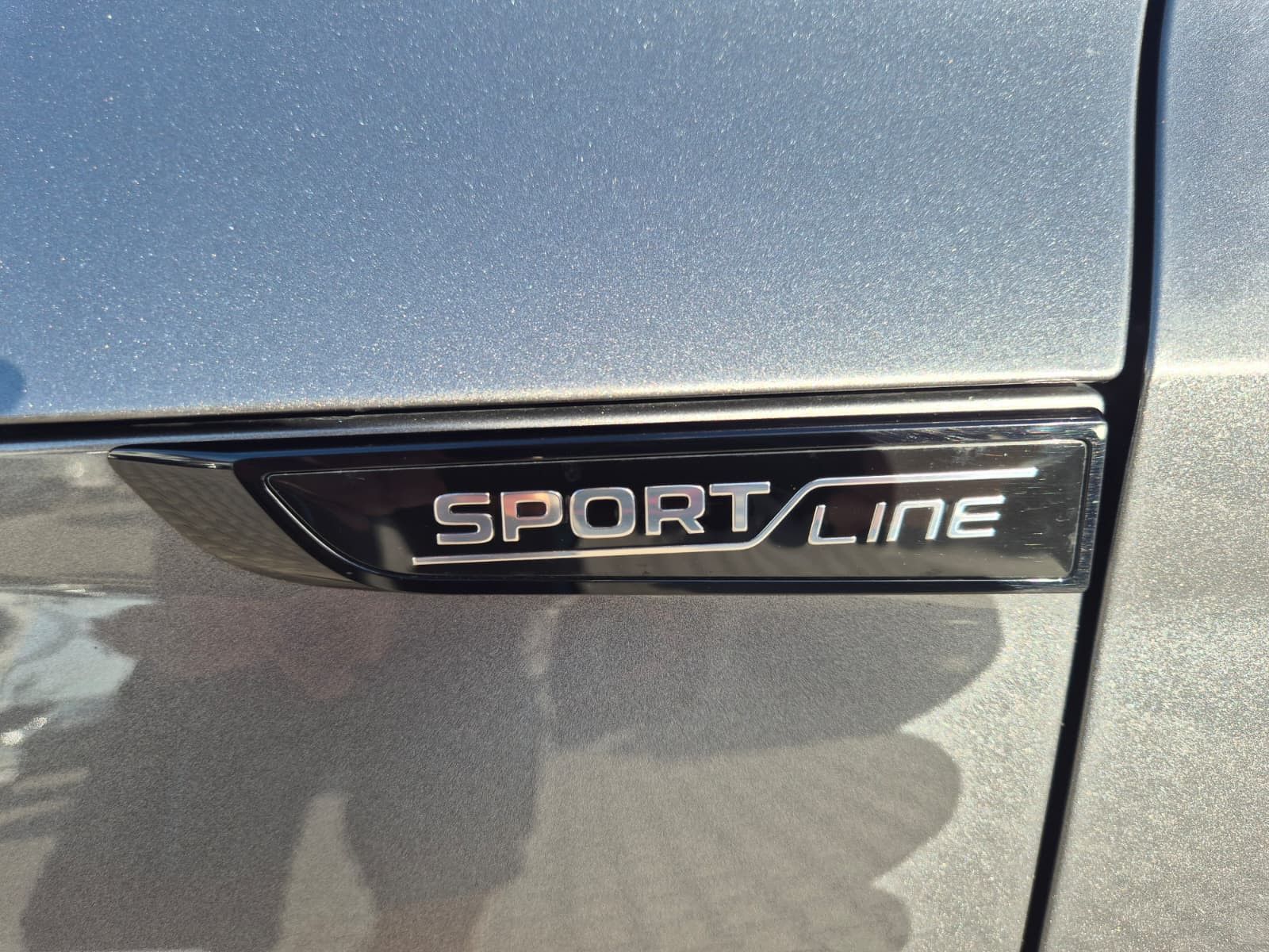Fahrzeugabbildung SKODA Octavia 1.5 DSG Sportline PANO*MATRIX*AHK*5J.GAR