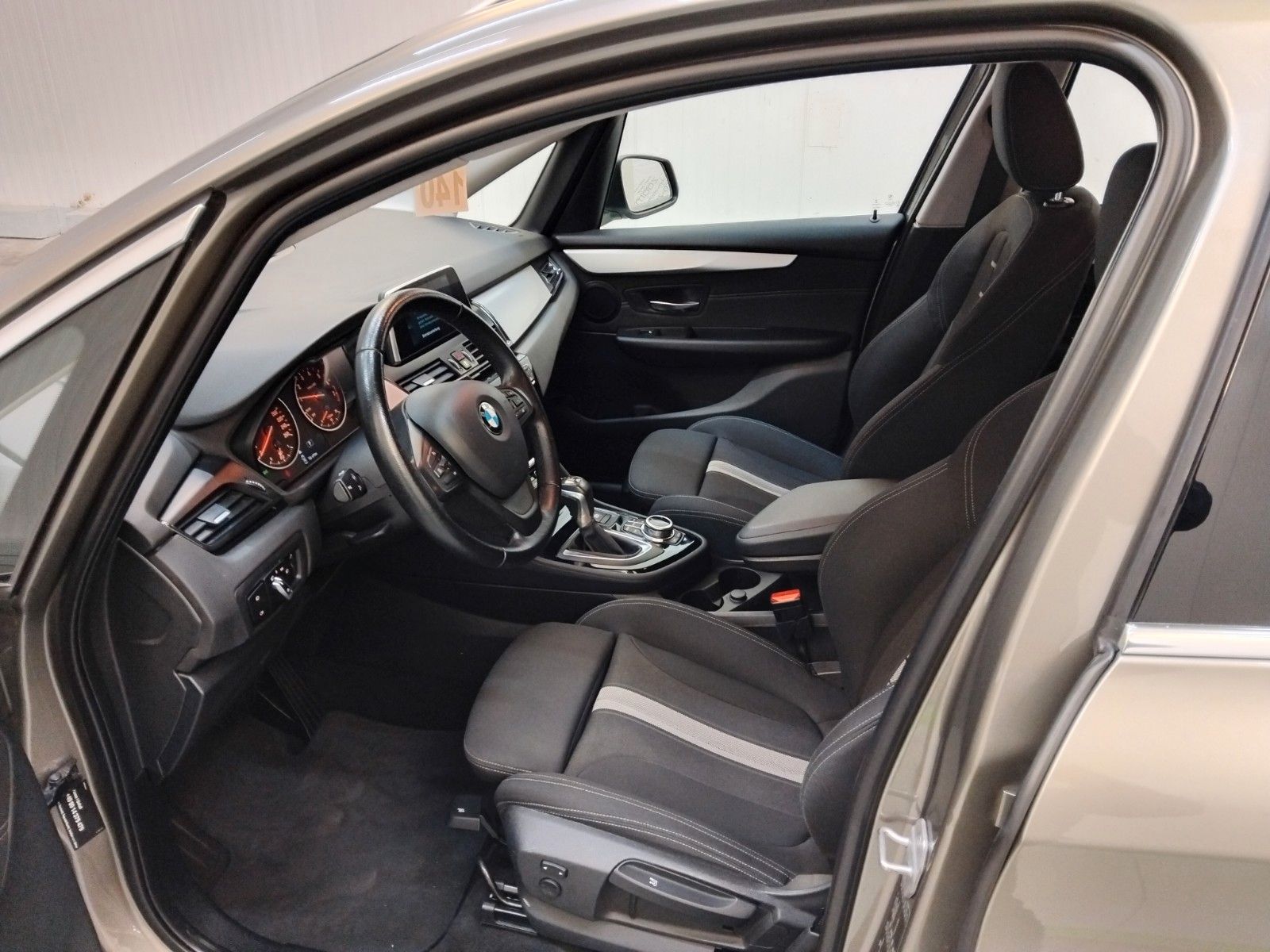 BMW 218 Active Tourer (06/2026, Benzin)