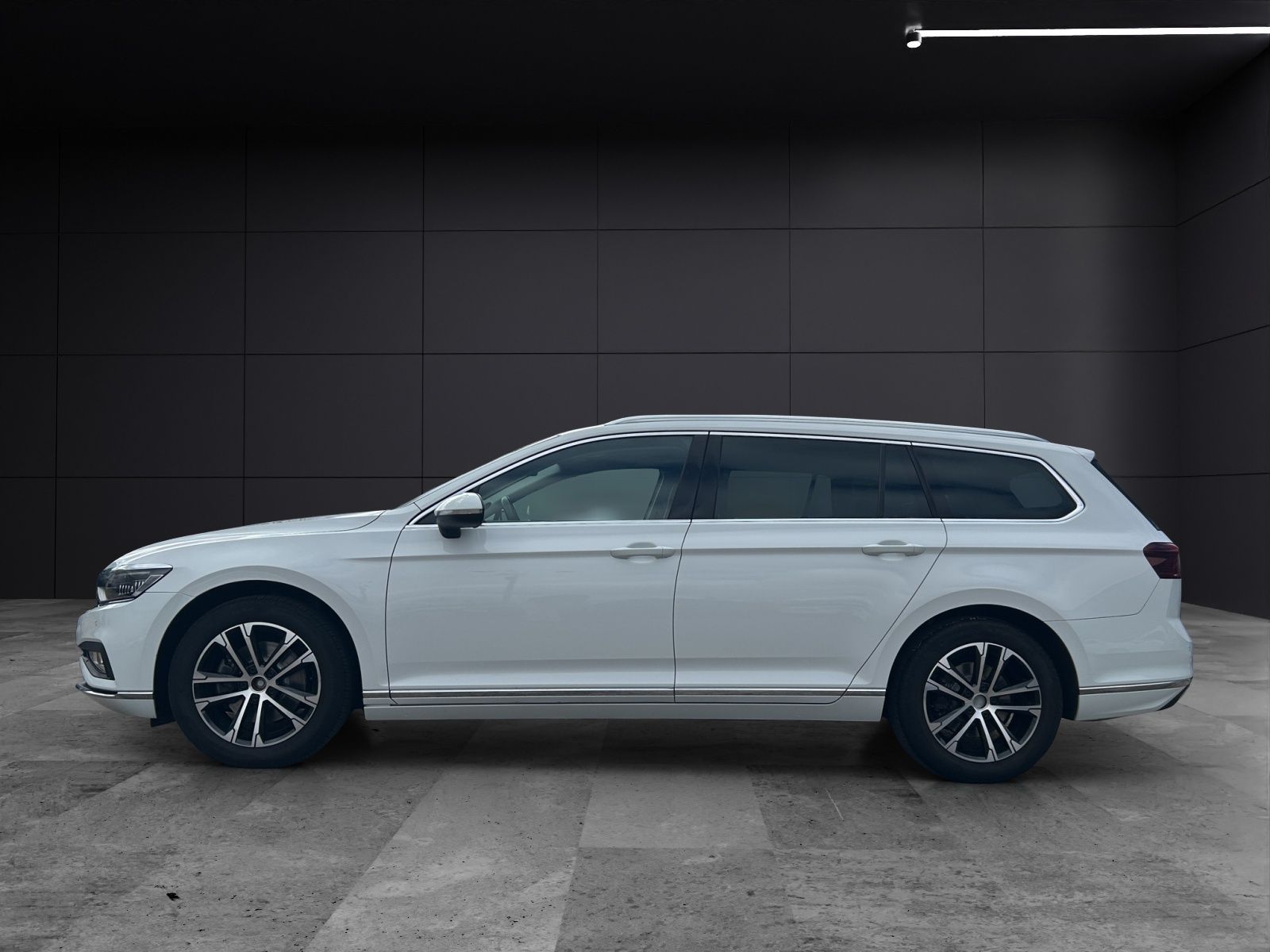 Fahrzeugabbildung Volkswagen Passat Variant Elegance TDI DSG IQ.Light ACC AHK