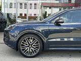 Porsche Cayenne III Turbo E-Hybrid PHEV 21,8 kWh Aut. - Porsche Cayenne Turbo mit Hybrid-Antrieb (Benzin/Elektro)