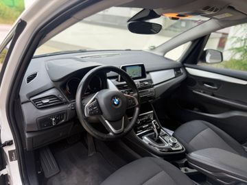 BMW 218 - 9