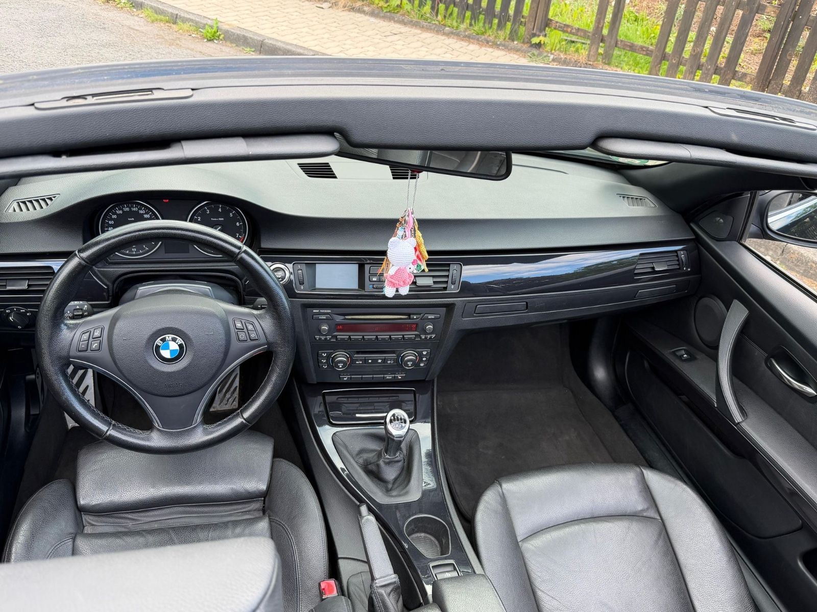 Fahrzeugabbildung BMW 320 3 Cabrio 320i