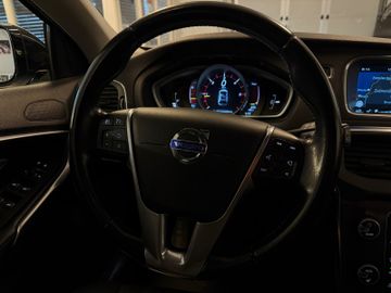 Volvo V40 Cross Country - 5