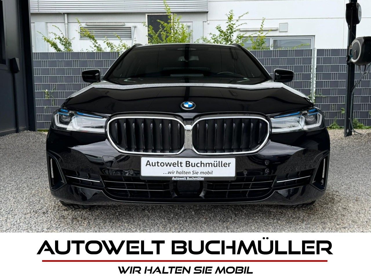 Gebrauchtwagen BMW 520d 520d xDrive,LEDER,AHK,NAVI PRO,KAMERA,LASER,HUD in Nersingen