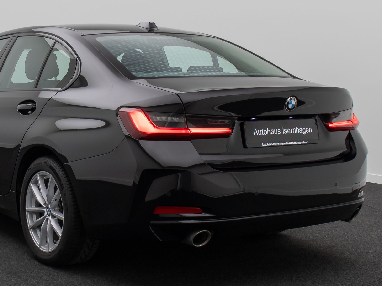 Fahrzeugabbildung BMW 318i  Widscreen PDC GeschwindigReg DAB Cockpit+