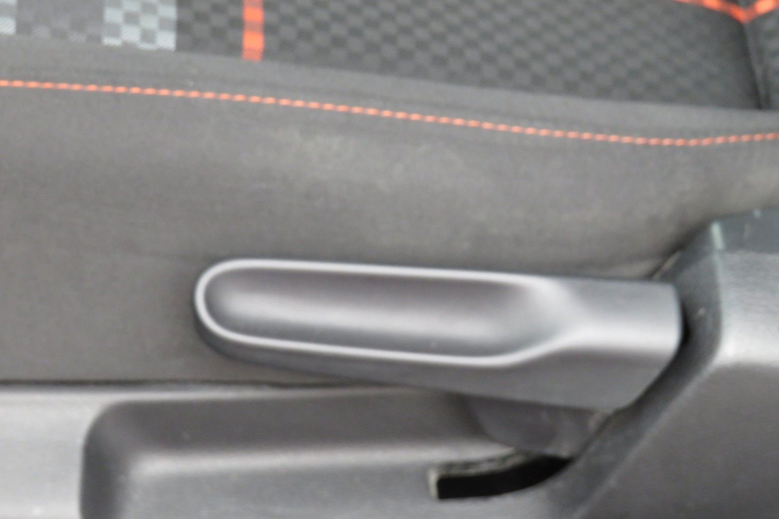 Fahrzeugabbildung Volkswagen Beetle Lim. Club XENON NAVI APP-CONNECT PDC 18`