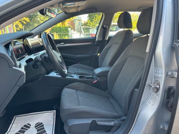 Volkswagen Golf - 6