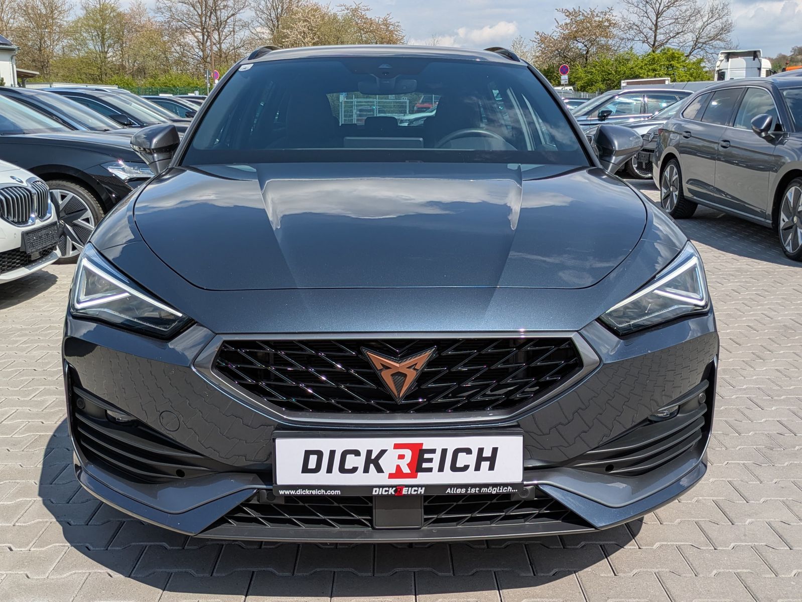 Fahrzeugabbildung CUPRA Leon 1.5 eTSI DSG MATRIX-LED*ACC*APP*KAMERA*18"