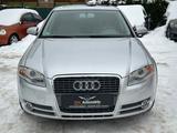 Audi A4 Lim. 2.0, Scheckheft, PDC, TÜV Neu - Audi A4 aus 2005: 2.0