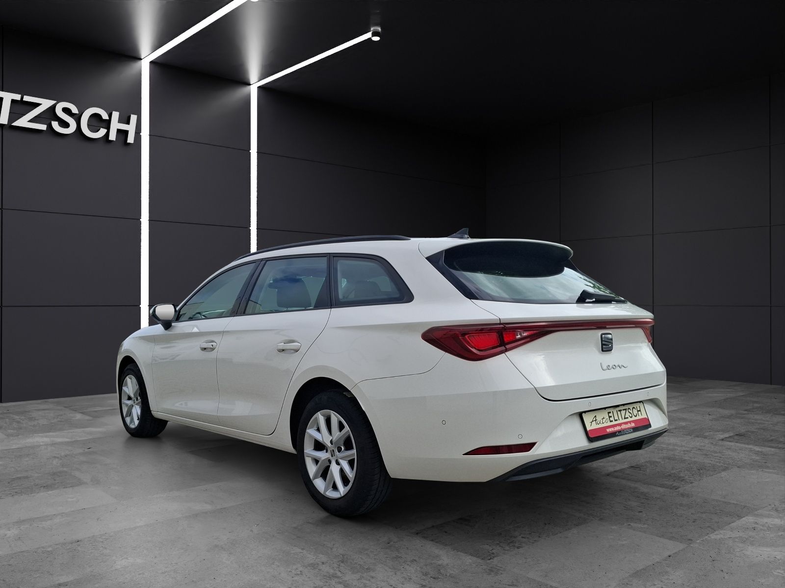 Fahrzeugabbildung SEAT Leon ST TDI Style DSG LED Navi  ACC RFK SH