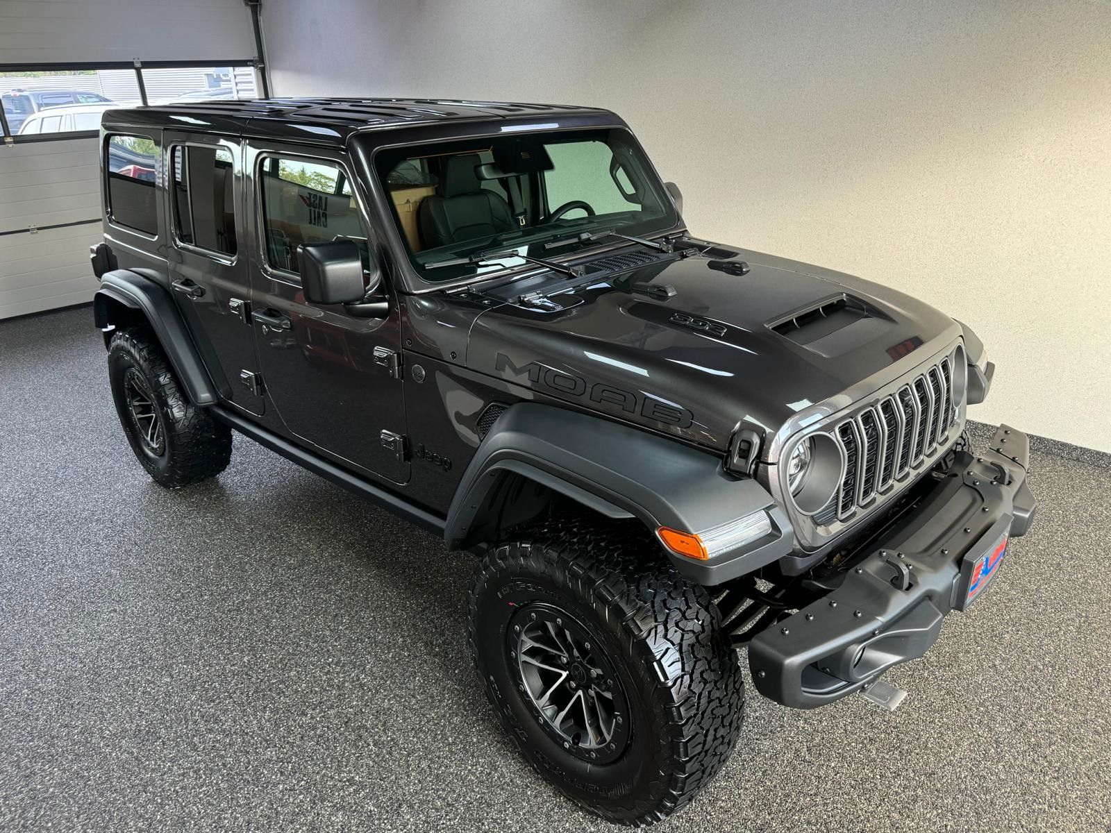 Fahrzeugabbildung Jeep 2026 MOAB 392-6.4L HEMI V8-DUAL TOP