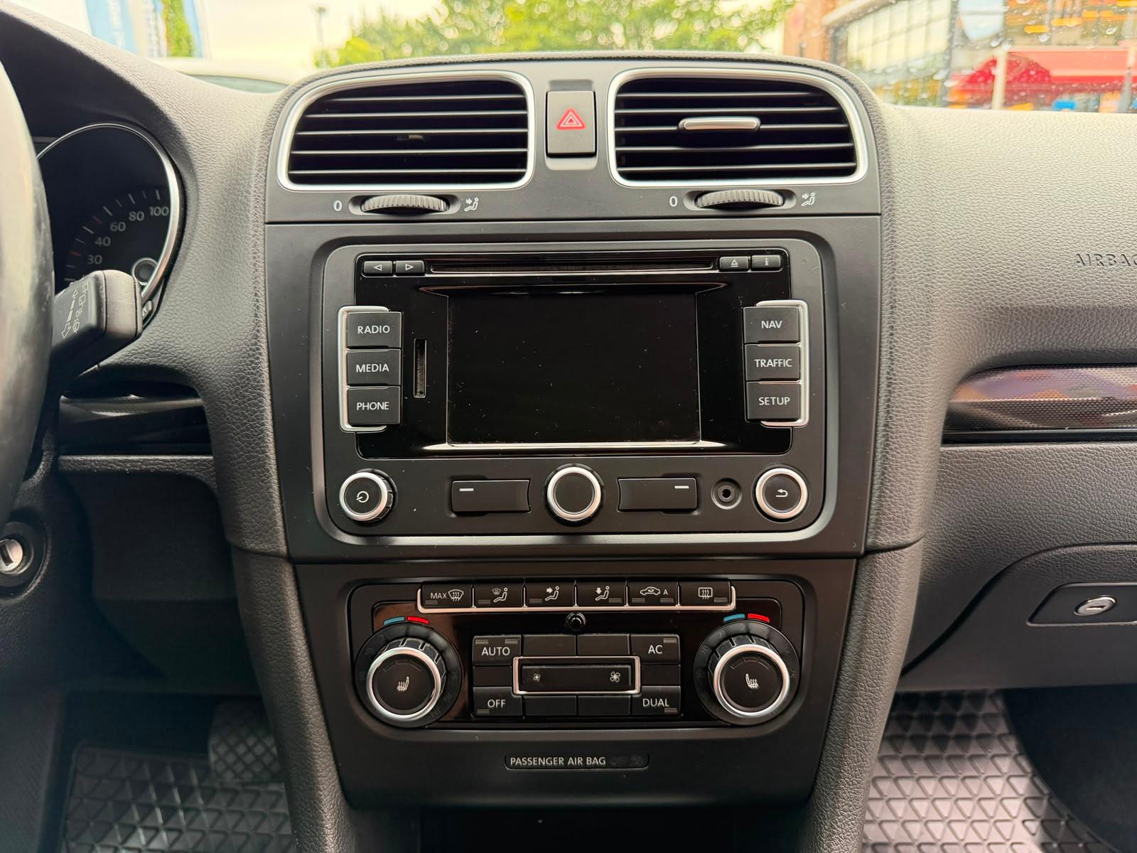 Volkswagen Golf 2009 — photo 21