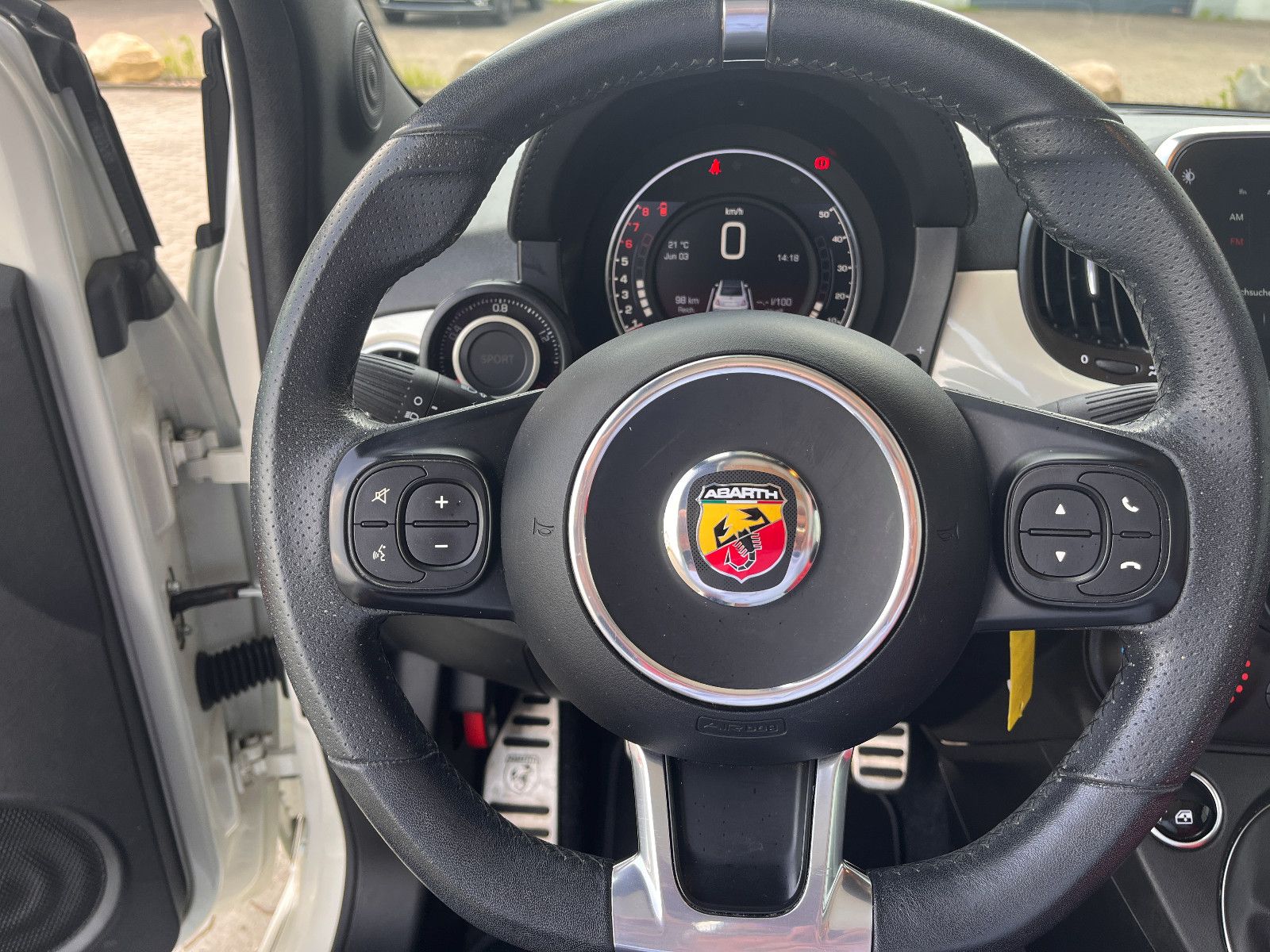 Fahrzeugabbildung Abarth 500 Cabrio 595 "70th Anniversary" 1.4 Turbo