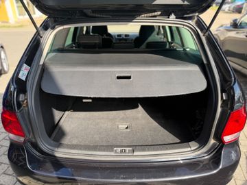 Volkswagen Golf - 10