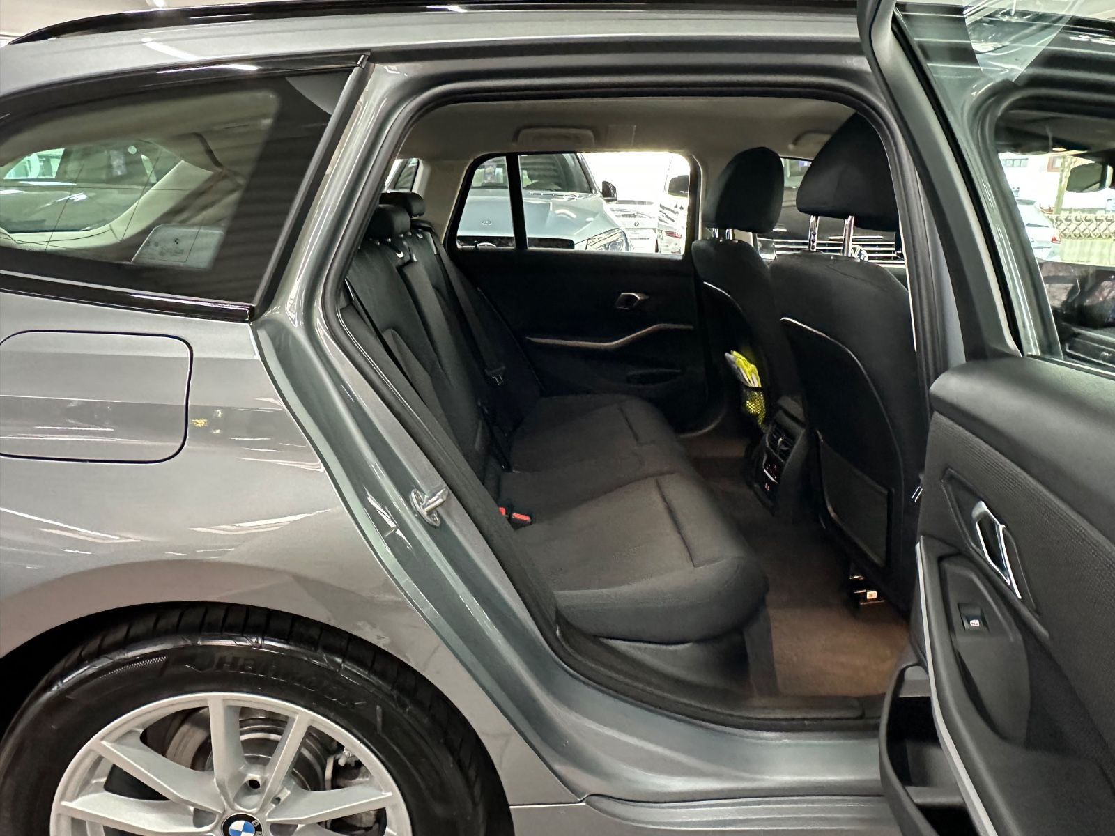 BMW 318 d Touring Facelift+Driving Assistant+Curved foto 18