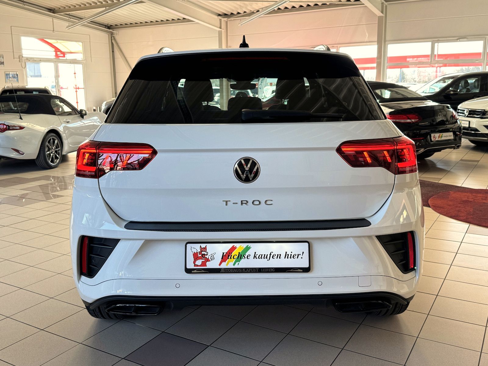 Fahrzeugabbildung Volkswagen T-Roc 1.5 DSG R-Line/Black/1.Hd/Spur/Park/Ahk