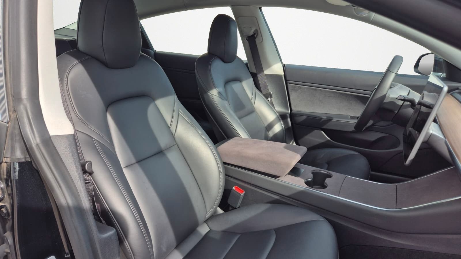 Fahrzeugabbildung Tesla PERFORMANCE DUAL-MOTOR AWD NAVI LED 360° KAM