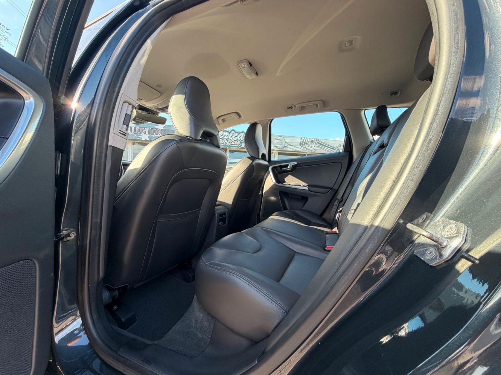 Volvo XC60 2.0d Momentum/Auto./Leder/Navi