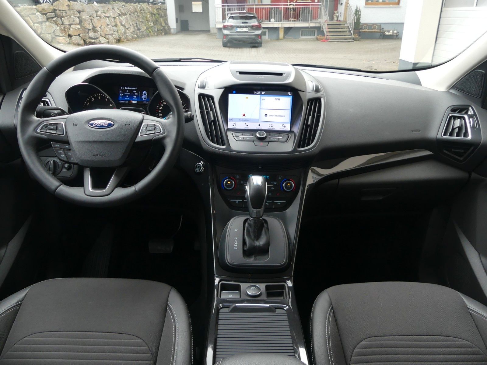 Fahrzeugabbildung Ford Kuga Titanium*Kamera*8-fach bereift