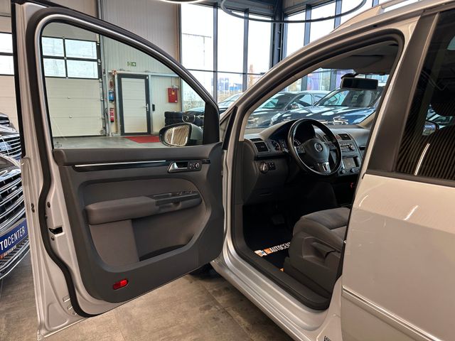 Volkswagen Touran Highline DSG *PANO*SHZ*NAVI*PDC*TEMPOMAT*