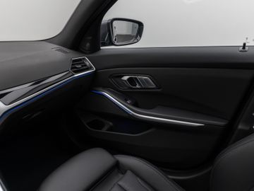 Fahrzeugabbildung BMW M340d xDr Tour HUD H/K Pano M Sportbremse Laser