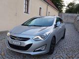 Hyundai i40 cw 2.0 GDI Premium Automatik Premium - Hyundai i40 mit Benzin-Antrieb: Kombi, Automatik, 2.0