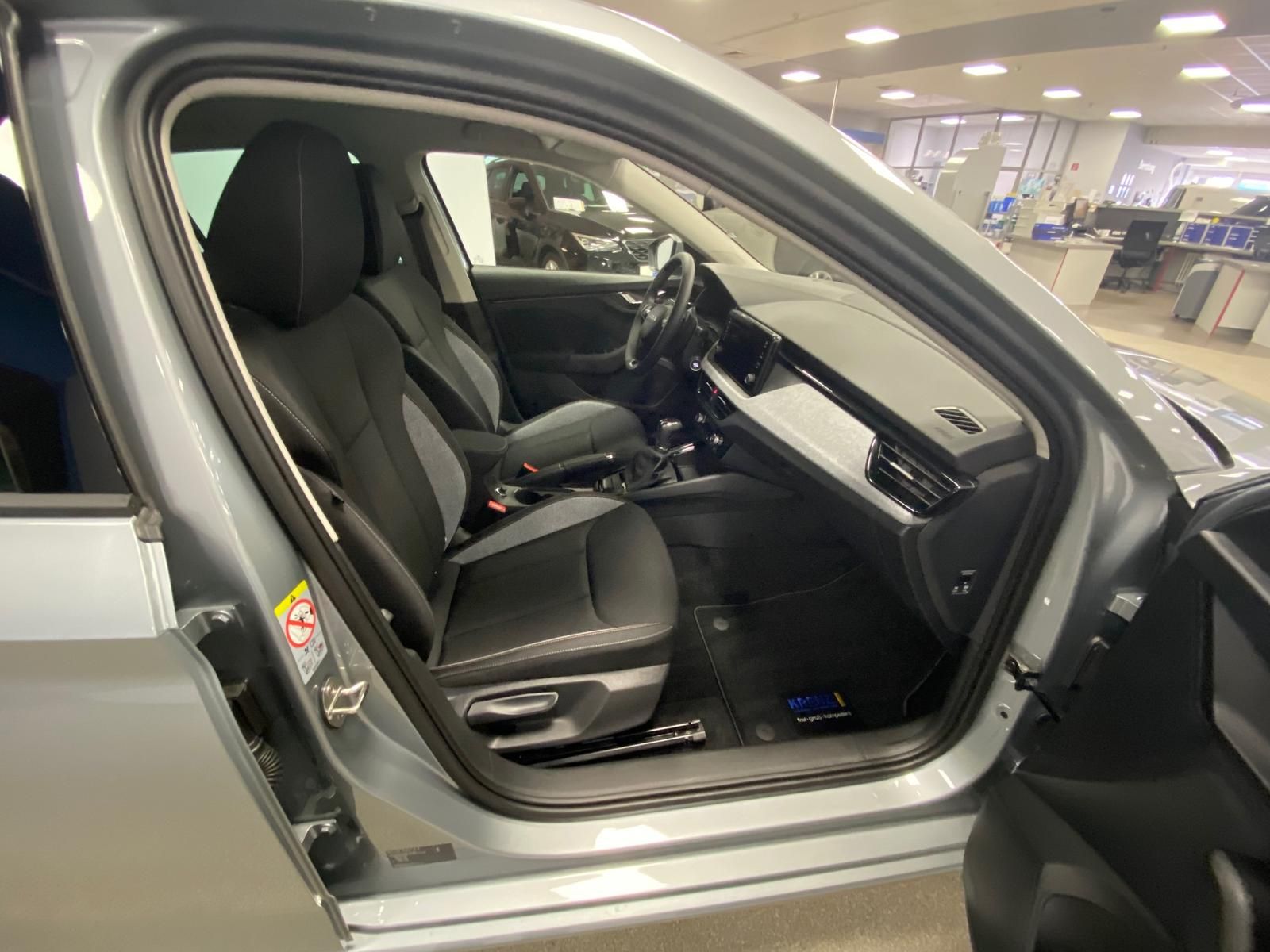 Fahrzeugabbildung SKODA Scala 1.0 TSI Selection APP+KLIMA+RFK+SITZHEIZ++