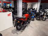 Honda CB125F 2026 Red *Tageszulassung 06-26* - HONDA CB 125 T
